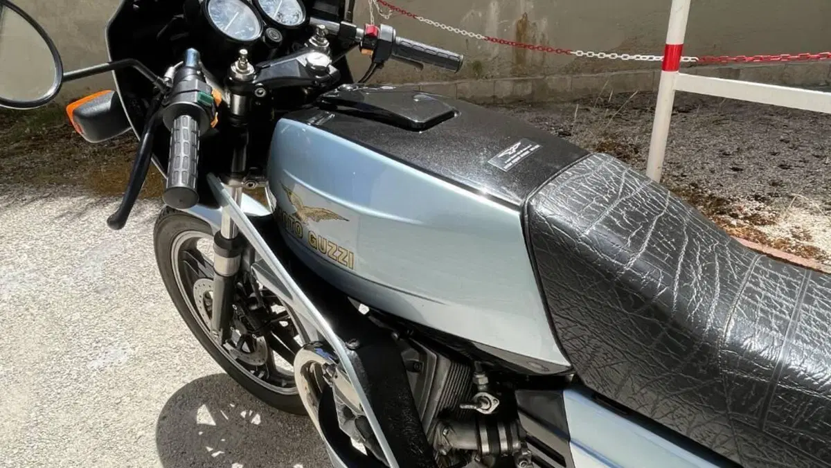 Moto Guzzi   (9)