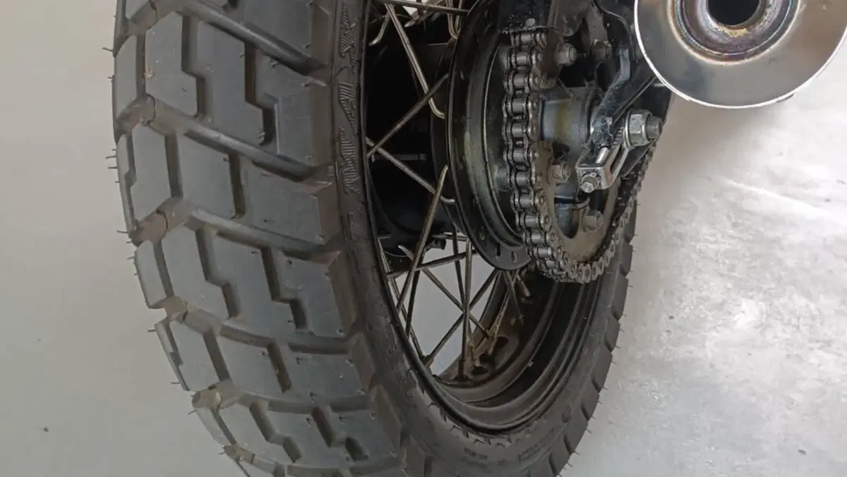 Triumph Scrambler (2006 - 17)  (2)