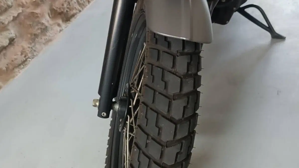 Triumph Scrambler (2006 - 17)  (3)