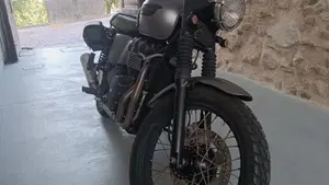 Triumph Scrambler (2006 - 17)  (9)