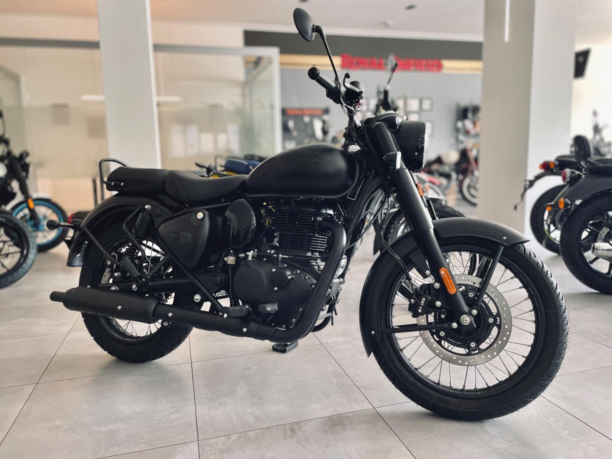 Royal Enfield Classic 350 (2021 - 26) Nuova