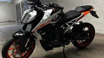 KTM 125 Duke (2021 - 23) usata
