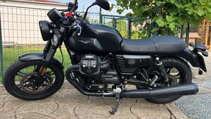 Moto Guzzi V7 III Stone (2017 - 20) 