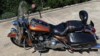 Harley-Davidson Road King CVO (2008) - FLHRSE4