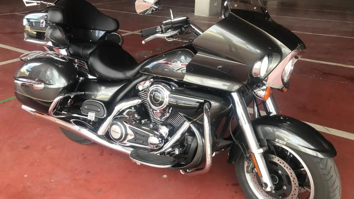 Kawasaki Vulcan VN 1700 Voyager ABS (2011 - 16)  (2)