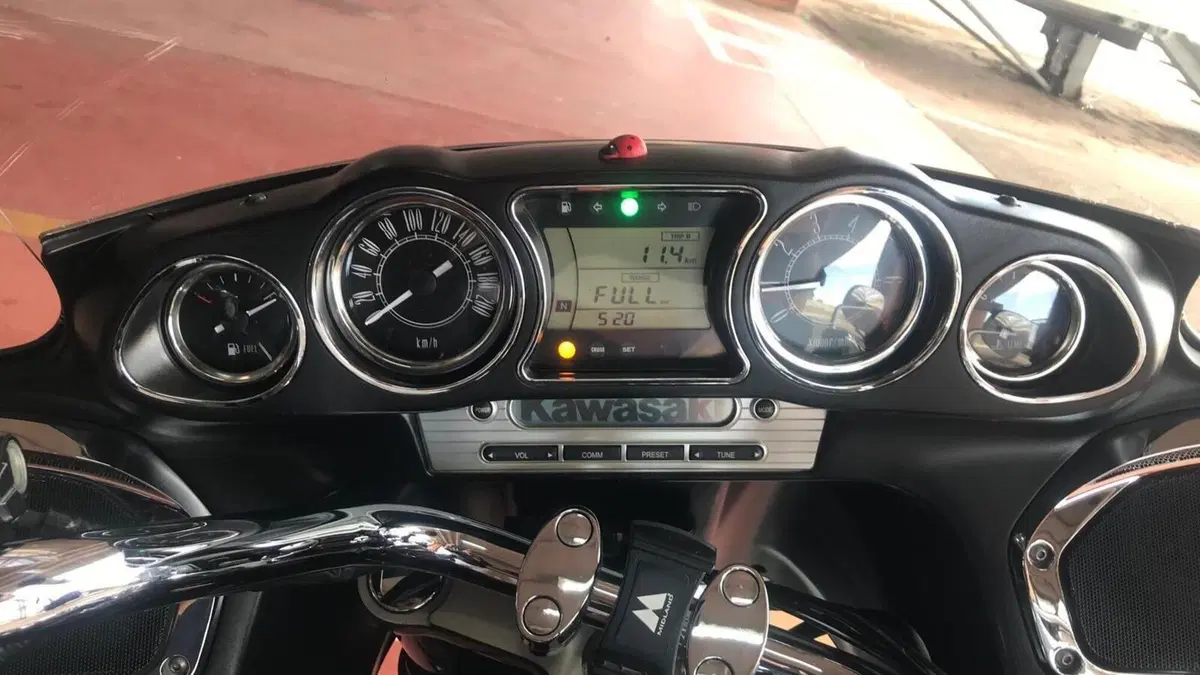 Kawasaki Vulcan VN 1700 Voyager ABS (2011 - 16)  (3)