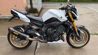 Yamaha FZ8 (2010 - 12) usata
