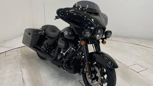 Harley-Davidson CVO Street Glide (2023) 