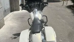 Harley-Davidson 1690 Street Glide Special (2014 - 16) - FLHX  (3)