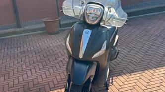 Piaggio Beverly 350 SportTouring ie (2011 - 15) usata