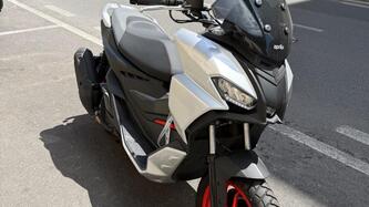 Aprilia SR GT 200 Replica (2023) usata