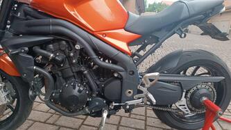 Triumph Speed Triple 1050 (2005 - 11) usata