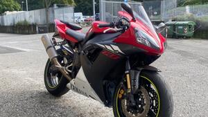 Yamaha YZF R1 (2002 - 03) 