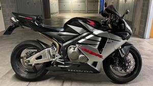 Honda CBR 600 RR (2005 - 06) 