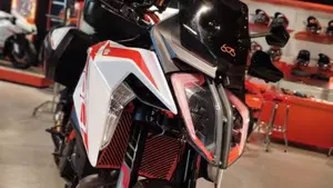 KTM 1290 Super Duke GT (2019 - 20)  (3)