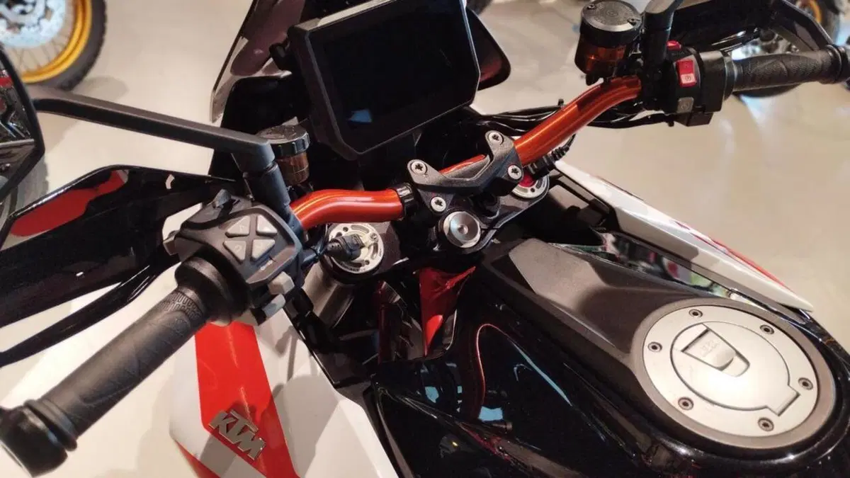 KTM 1290 Super Duke GT (2019 - 20)  (7)