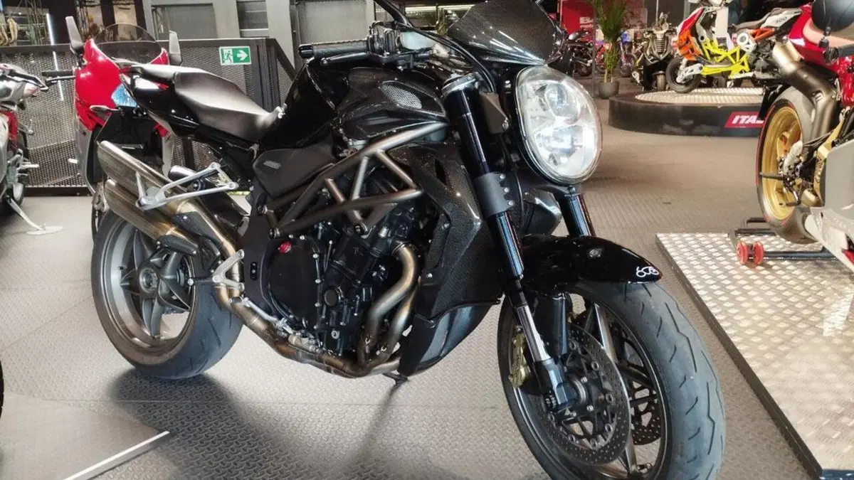 MV Agusta Brutale 990 R (2009 - 12)  (2)