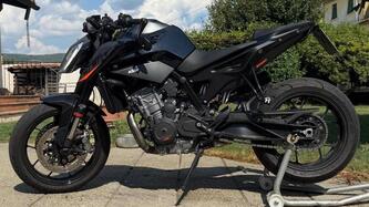 KTM 890 Duke (2021 - 23) usata