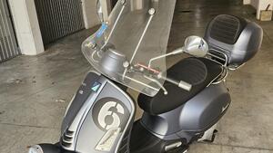Vespa Sei Giorni 300 Hpe (2021 - 22) 