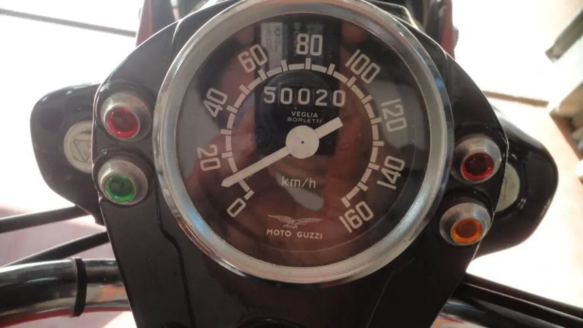 Moto Guzzi   (2)