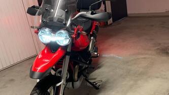 Moto Guzzi V85 TT Evocative Graphics (2021 - 23) usata