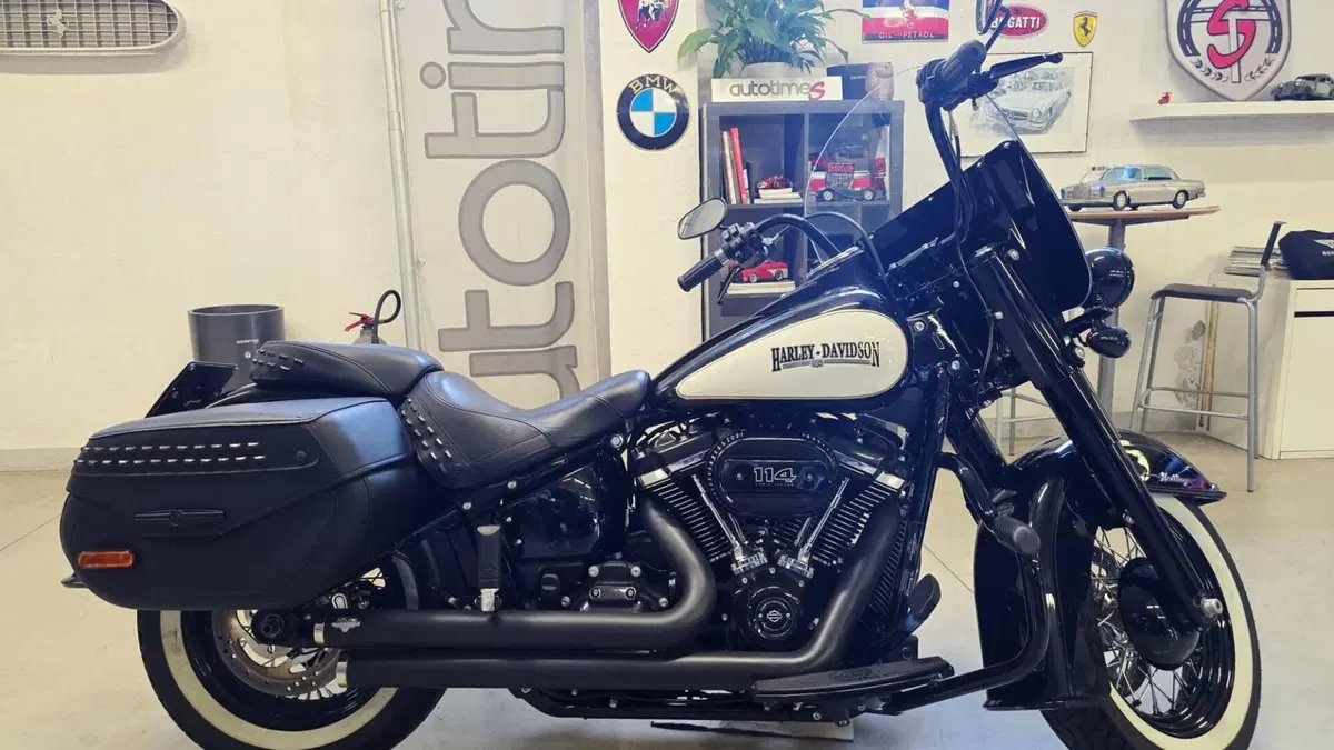 Harley-Davidson 114 Heritage Classic (2018 - 20) - FLHCS 
