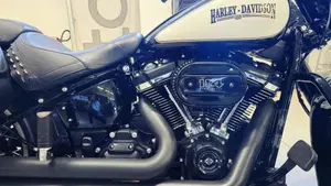 Harley-Davidson 114 Heritage Classic (2018 - 20) - FLHCS  (2)