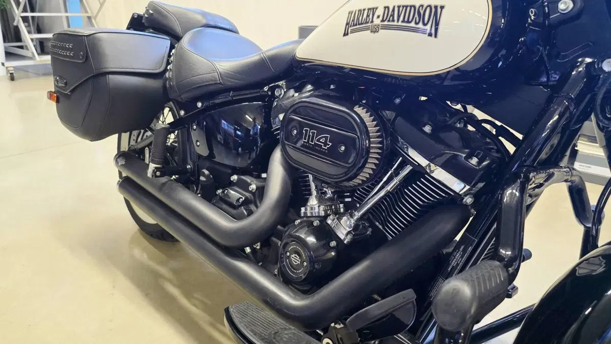 Harley-Davidson 114 Heritage Classic (2018 - 20) - FLHCS  (9)