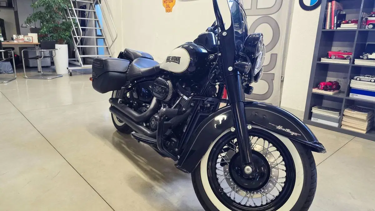 Harley-Davidson 114 Heritage Classic (2018 - 20) - FLHCS  (10)