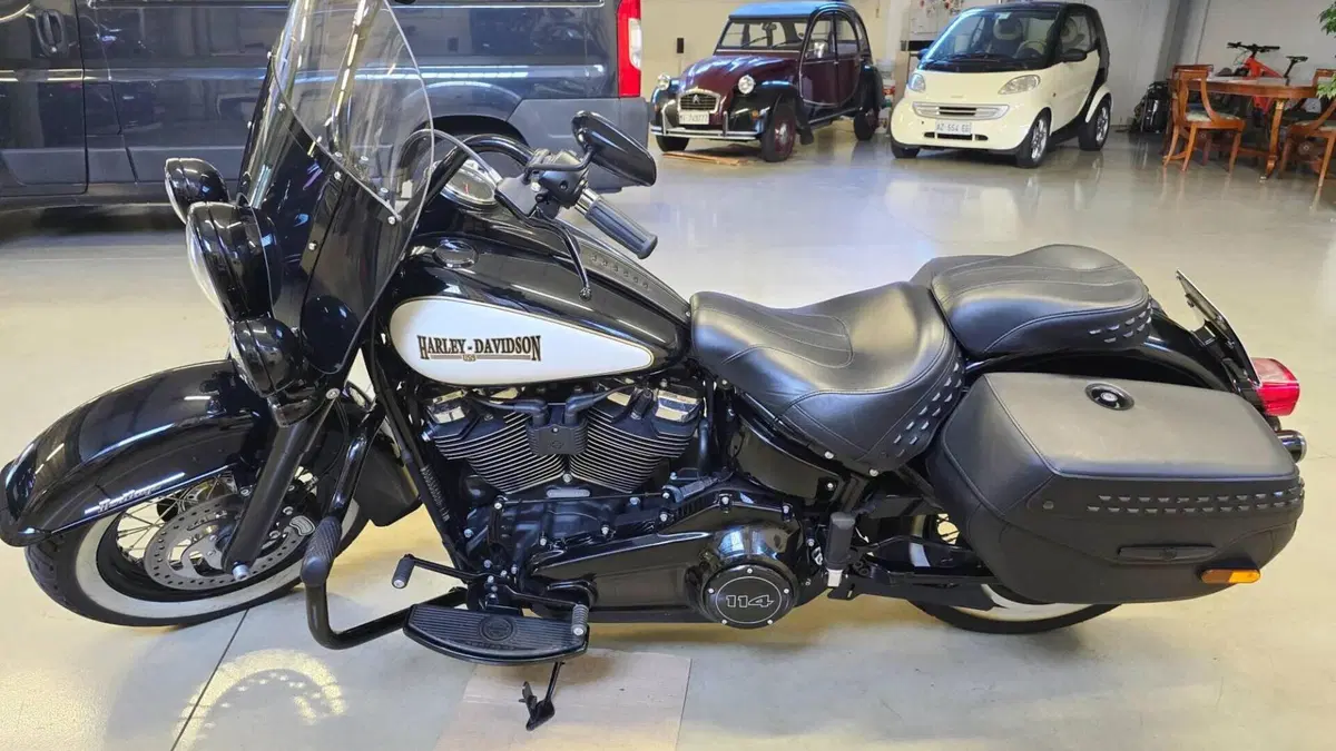 Harley-Davidson 114 Heritage Classic (2018 - 20) - FLHCS  (12)