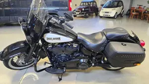 Harley-Davidson 114 Heritage Classic (2018 - 20) - FLHCS  (12)