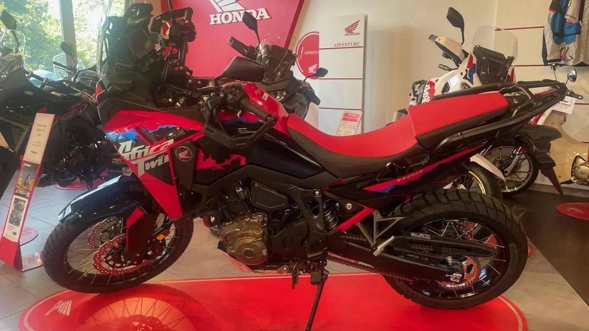 Honda Africa Twin CRF 1100L ES DCT (2024 - 26) 