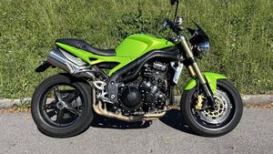 Triumph Speed Triple 1050 (2005 - 11) 