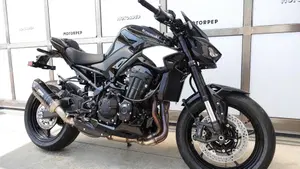 Kawasaki Z 900 (2025 - 26)  (3)
