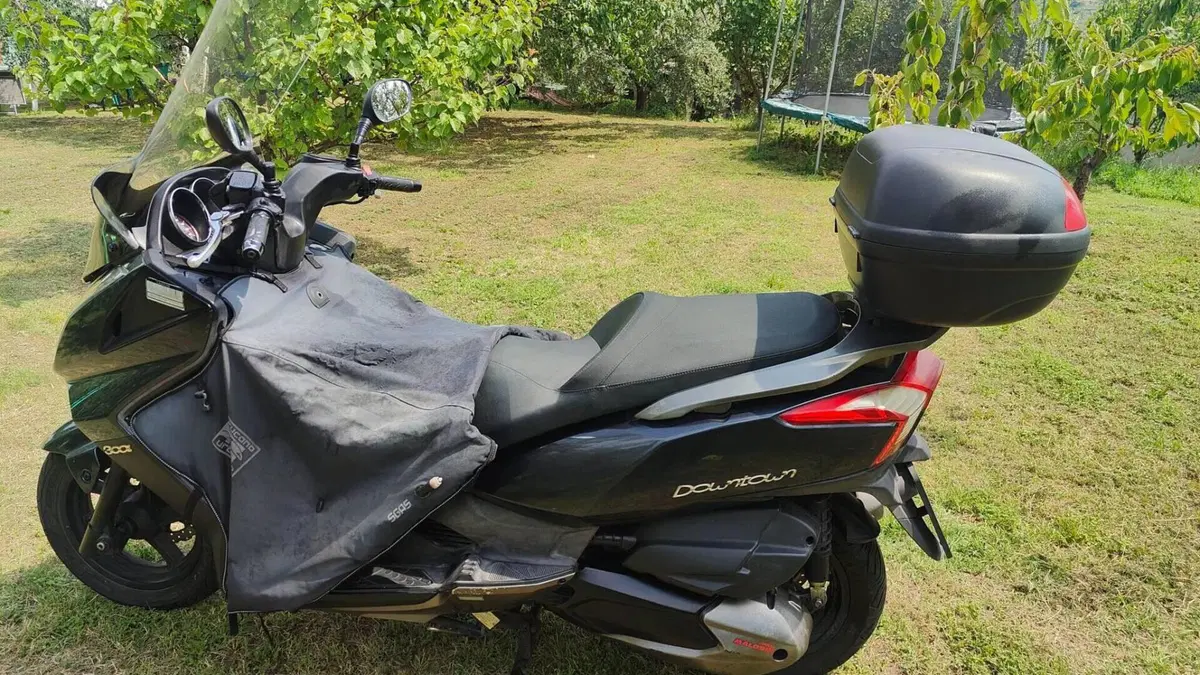 Kymco Downtown 300i (2009 - 17)  (3)