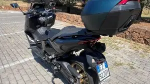 Yamaha T-Max 560 Tech Max (2022 - 24)  (3)