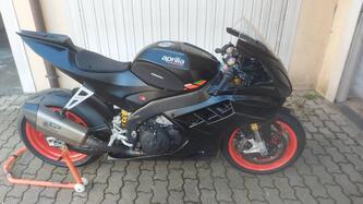 Aprilia RSV4 1100 (2021 - 24) usata