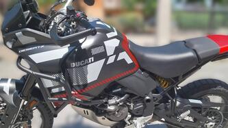 Ducati DesertX (2022 - 25) usata
