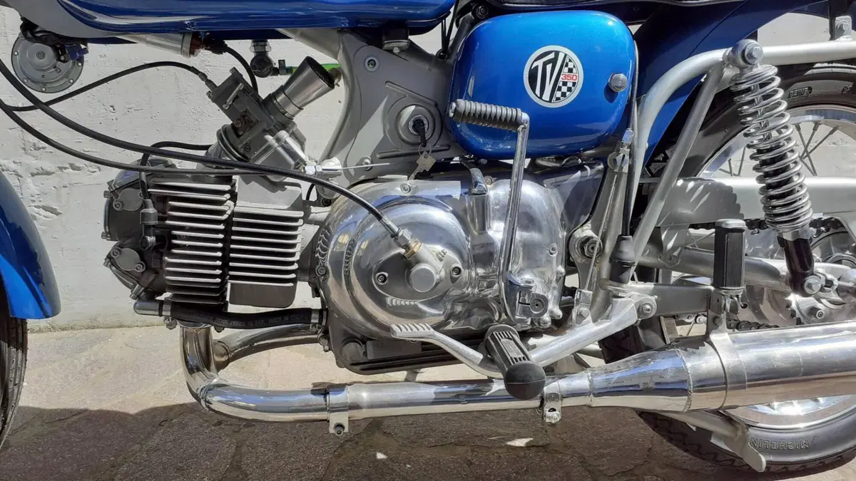 Aermacchi Harley-Davidson   (2)