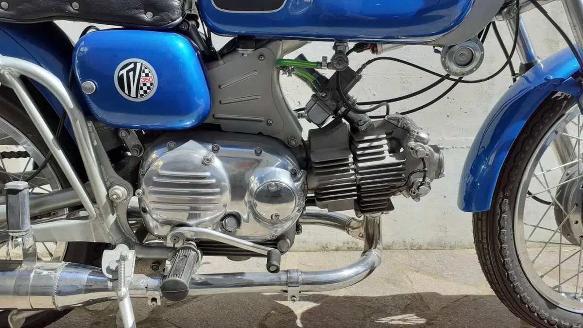Aermacchi Harley-Davidson   (5)
