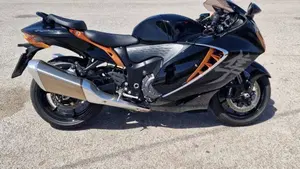 Suzuki GSX 1300 R Hayabusa (2021 - 24)  (2)
