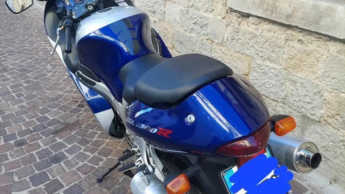 Suzuki GSX 1300 R Hayabusa (1999 - 06)  (2)