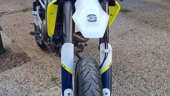 Husqvarna 701 Supermoto (2017 - 19) usata