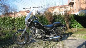 Moto Guzzi Nevada 750 Club (1998 - 01) 