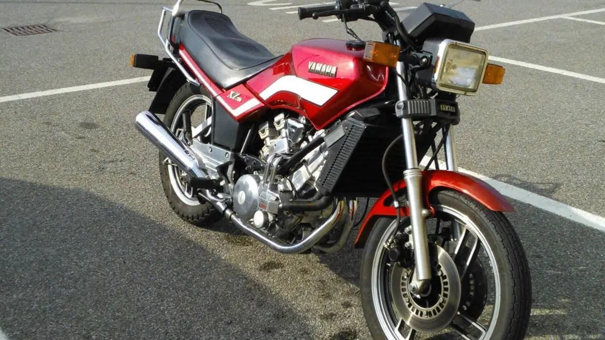 Yamaha   (2)