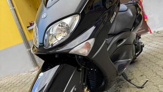 Yamaha T-Max 500 Black Max (2006 - 07) usata