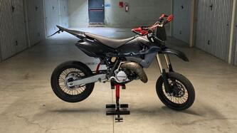 Husqvarna SM 125 S (2005) usata