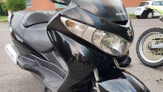 Suzuki Burgman UH 200 (2006 - 12) usata