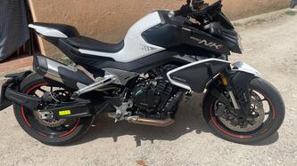 CFMOTO 800NK Advanced (2023 - 25) usata