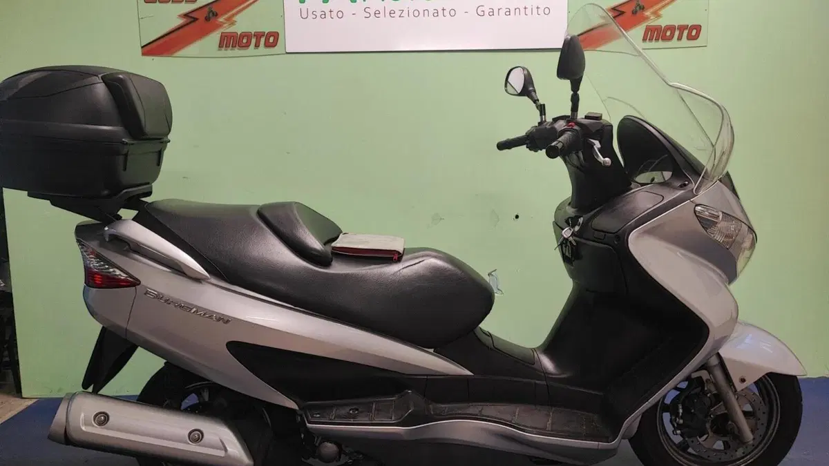 Suzuki Burgman UH 200 (2006 - 12)  (2)